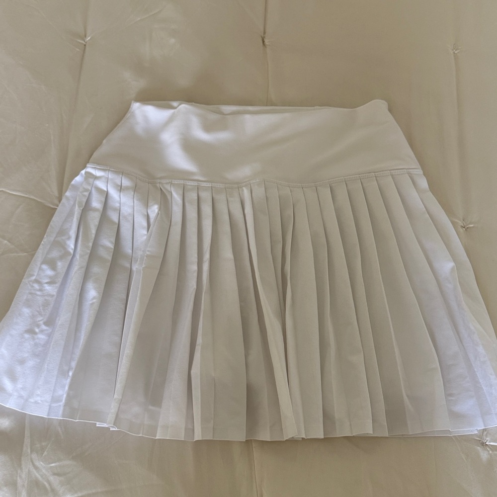 Abercrombie & Fitch White Pleated Skirt